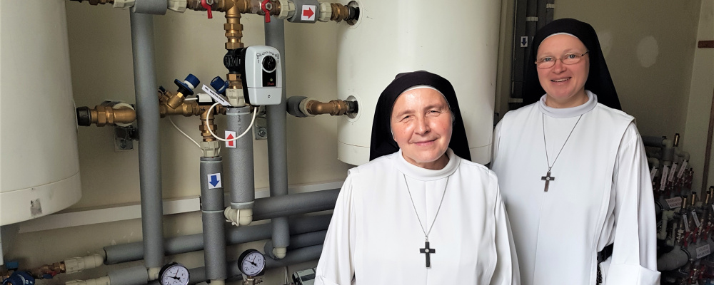 Katoļu baznīcas rekolekciju mājā -  pilsētas siltums