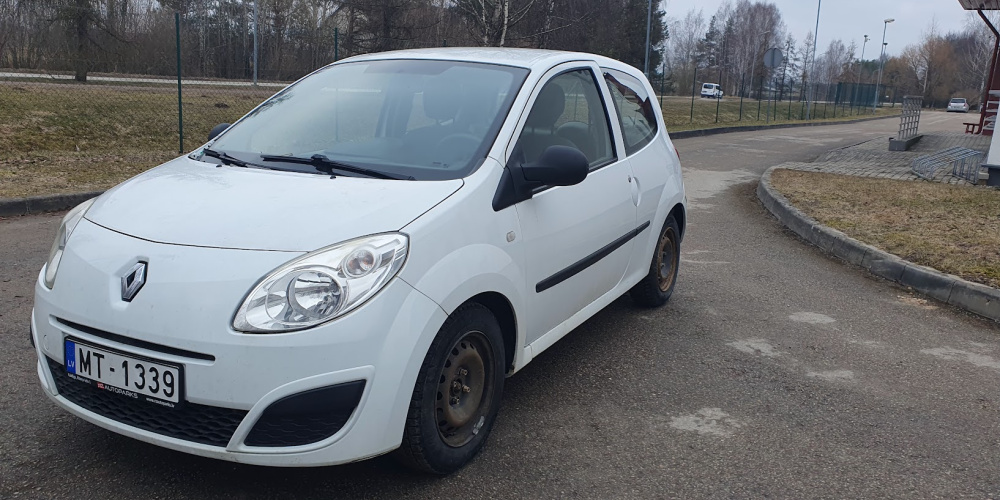 Pārdod izsolē automašīnu RENAULT TWINGO